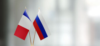 https://www.gettyimages.co.uk/detail/photo/french-and-russian-flag-pair-on-a-desk-over-royalty-free-image/914755650?phrase=russia+france+flag
