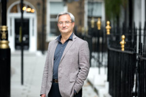 Headshot of Simon Glynn